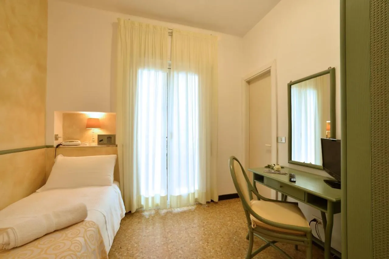 Hotel Morchio Mhotelsgroup Diano Marina 3*,
